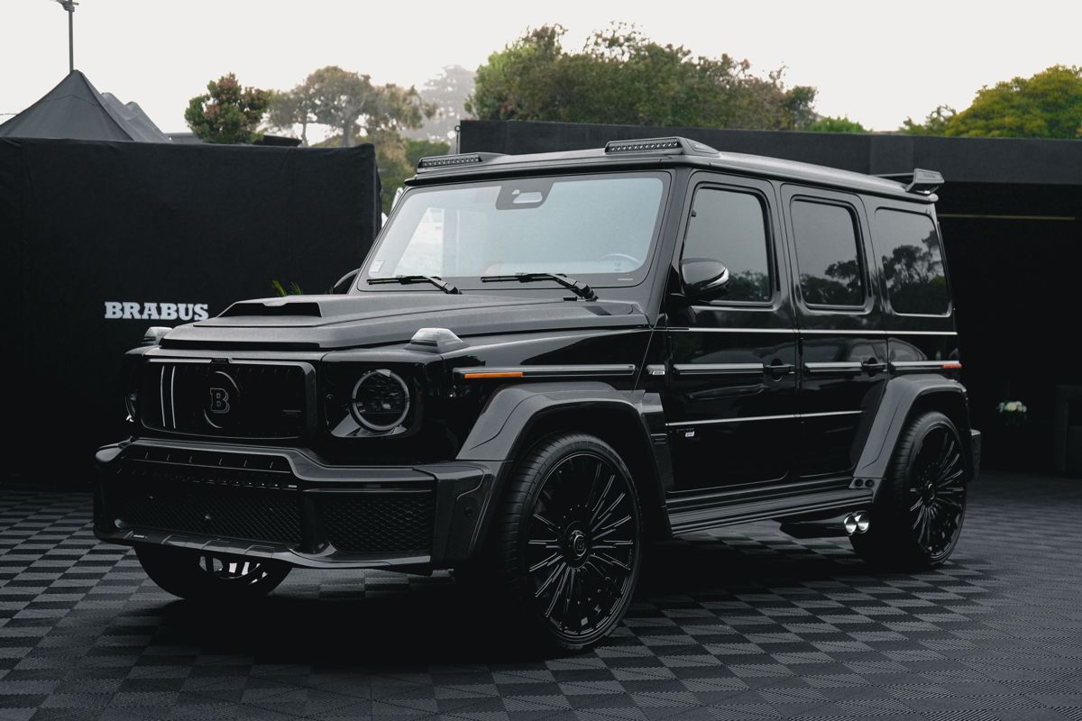 Black Mercedes G-Class by Brabus